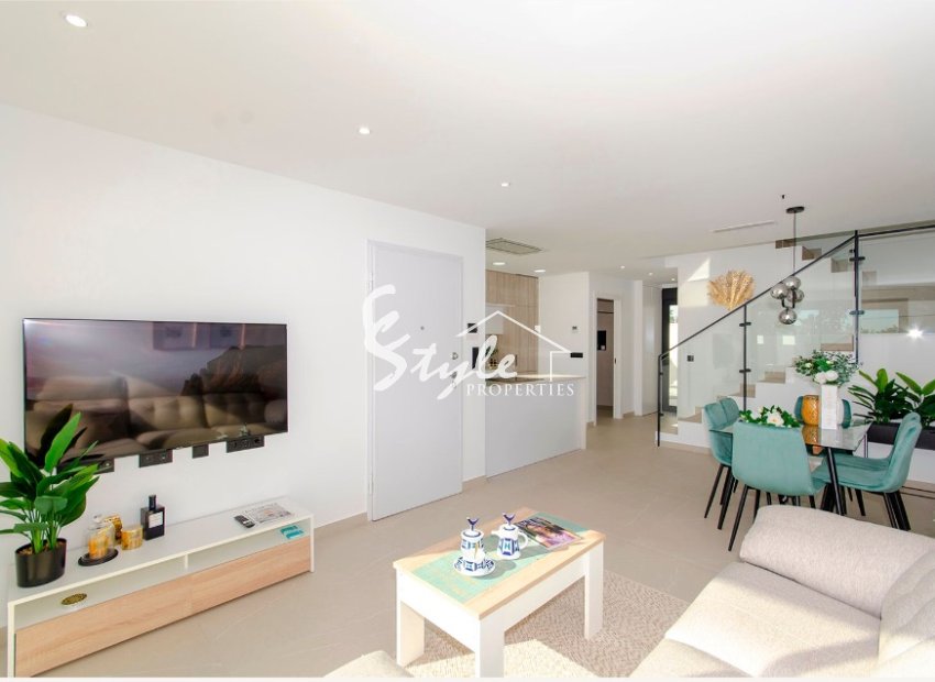 Nuevas villas en venta cerca de Los Montesinos en Costa Blanca, España. ON1517