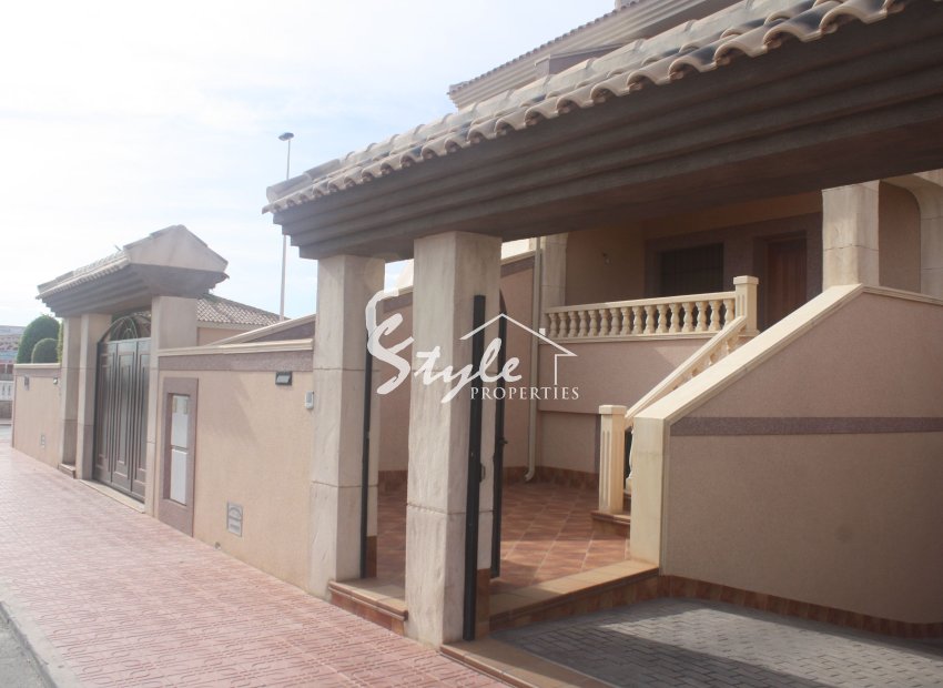 Nuevo - Adosado - Torrevieja