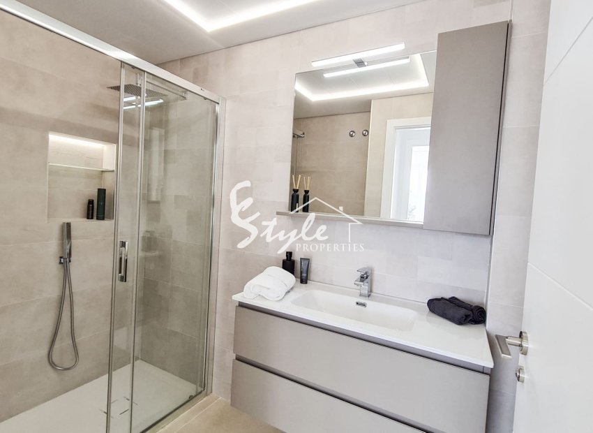 Nuevo - Detached - Las Esperanzas