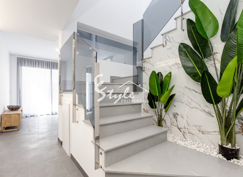 Nuevo - Villa - La Mata