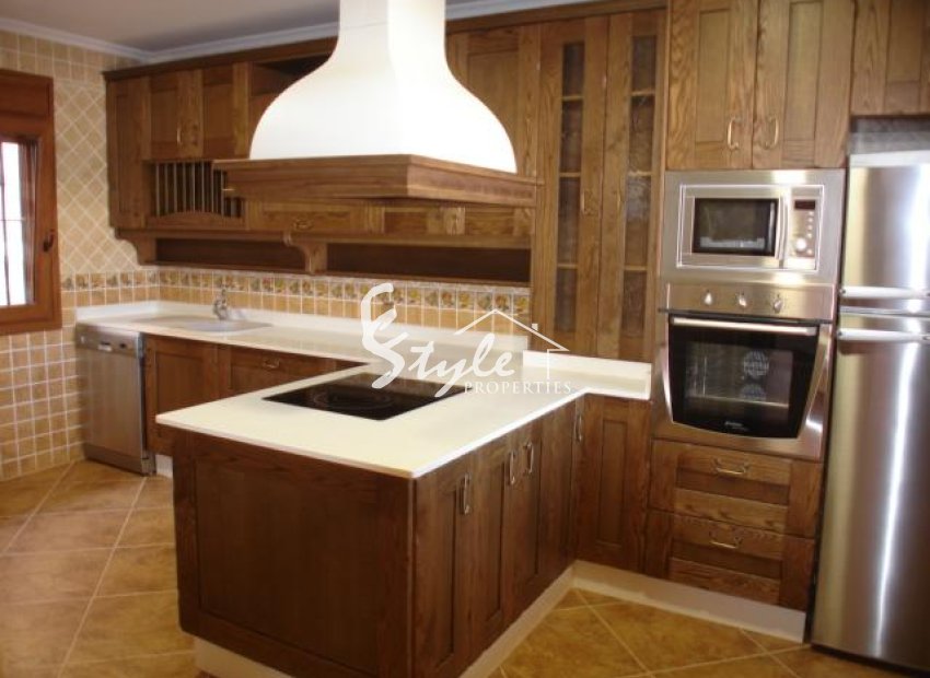 Nuevo - Villa - Los Altos