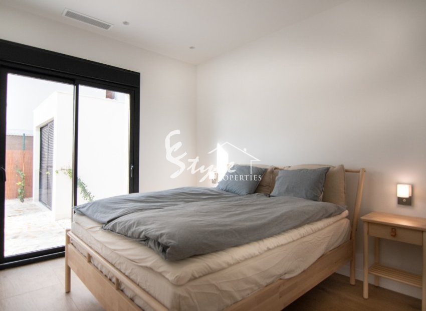 Nuevo - Villa - Los Montesinos - La Herada