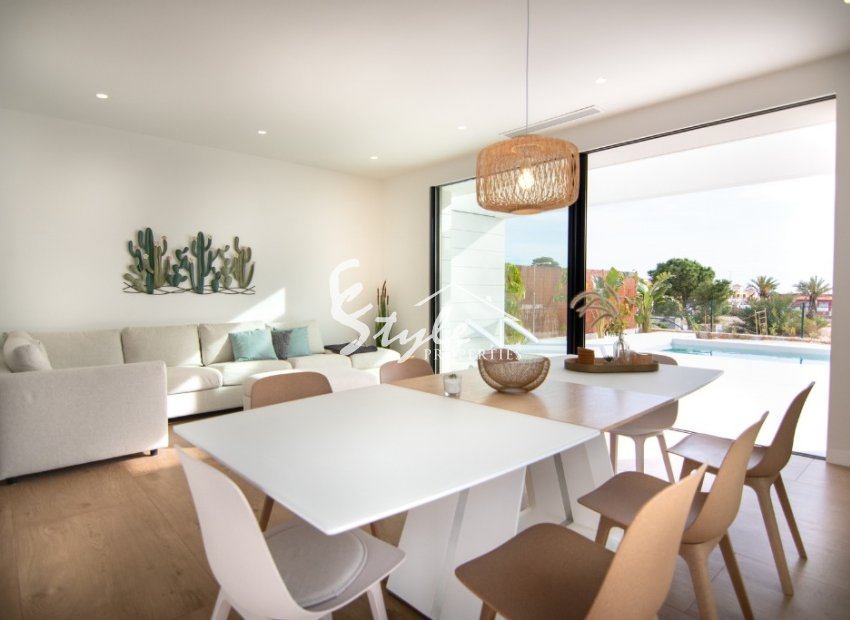 Nuevo - Villa - Los Montesinos - La Herada