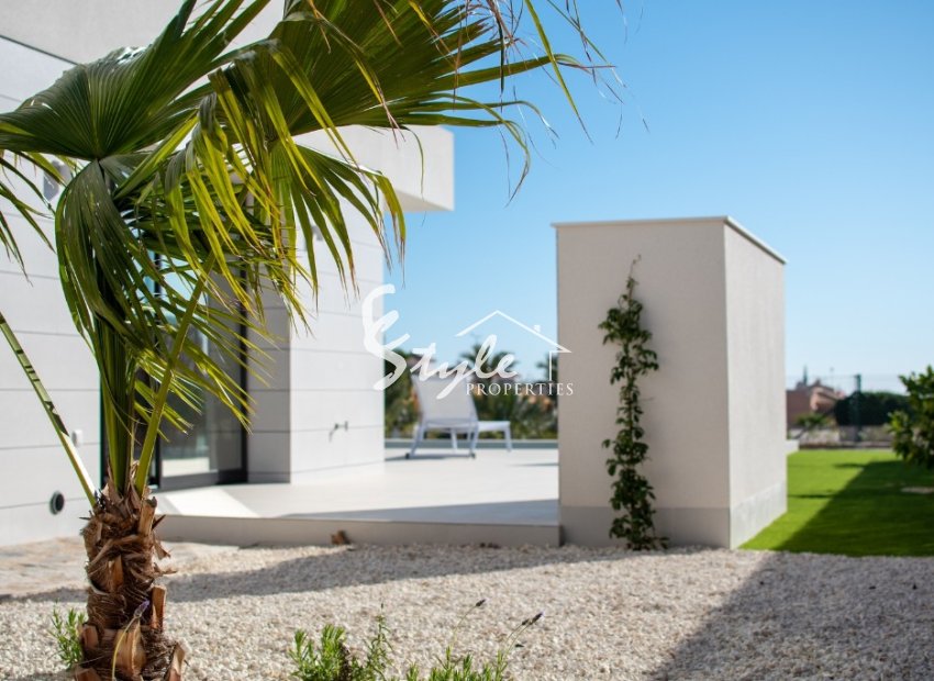 Nuevo - Villa - Los Montesinos - La Herada