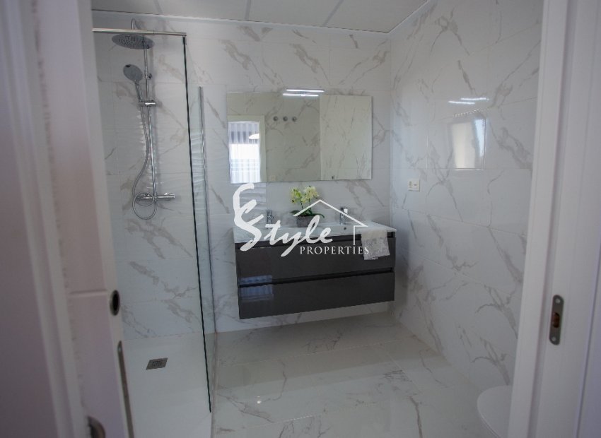 Nuevo - Villa - Los Montesinos - La Herada