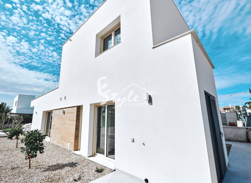 Nuevo - Villa - LOS MONTESINOS - La Herrada