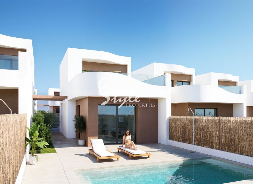 Nuevo - Villa - LOS MONTESINOS - La Herrada