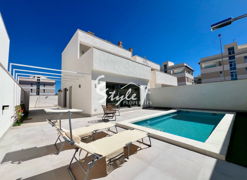 Nuevo - Villa - Villamartín - Villamartin