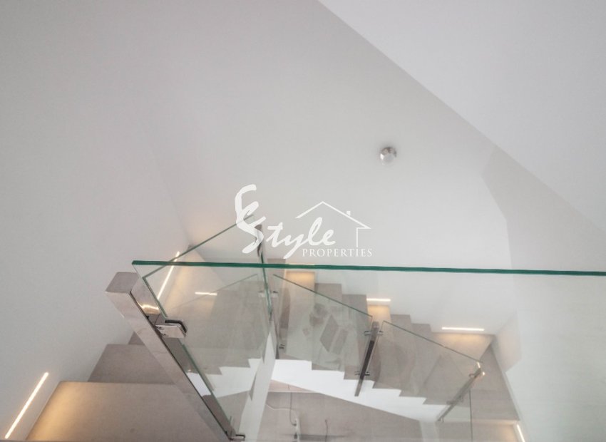 Nuevo - Villa - Villamartin