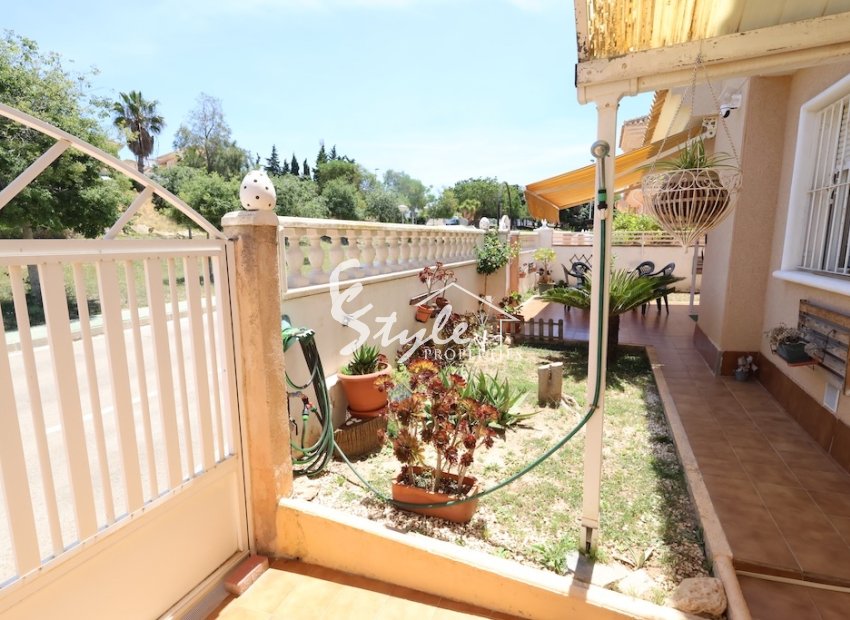 Отдельная вилла в Пунта Прима,  Los Altos, Residencial Las Villas II, Коста Бланка, Испания. ID2995
