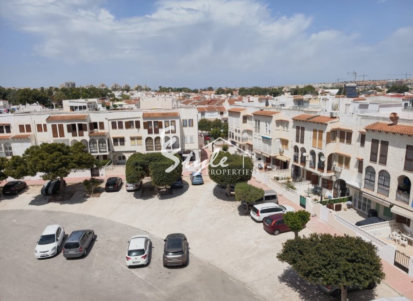 Отремонтированная квартира с 2 спальнями в районе Calas Blancas, Торревьеха | Терраса, парковка, 300 метров до пляжа. Коста Бланка, Испания. ID2316