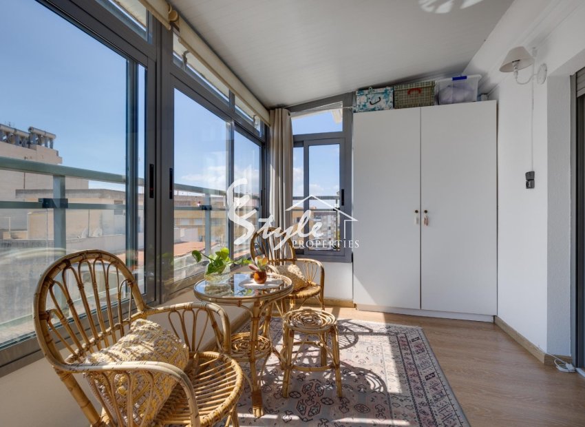Penthouse in Torrevieja Town Centre with Private Solarium & Sea Views. Costa Blanca, Spain. ID2786