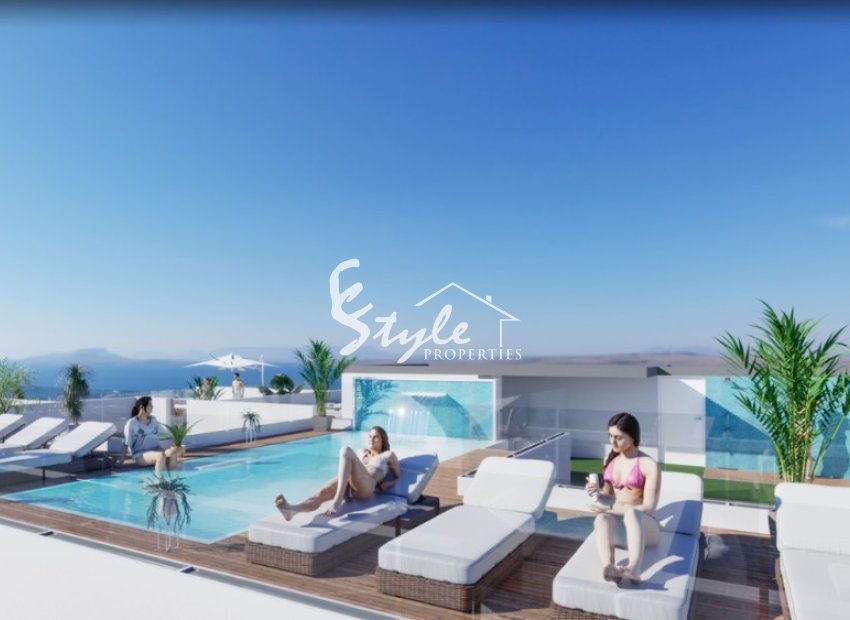 Penthouses near the sea in Torrevieja, Costa Blanca, Spain.ON1712_A