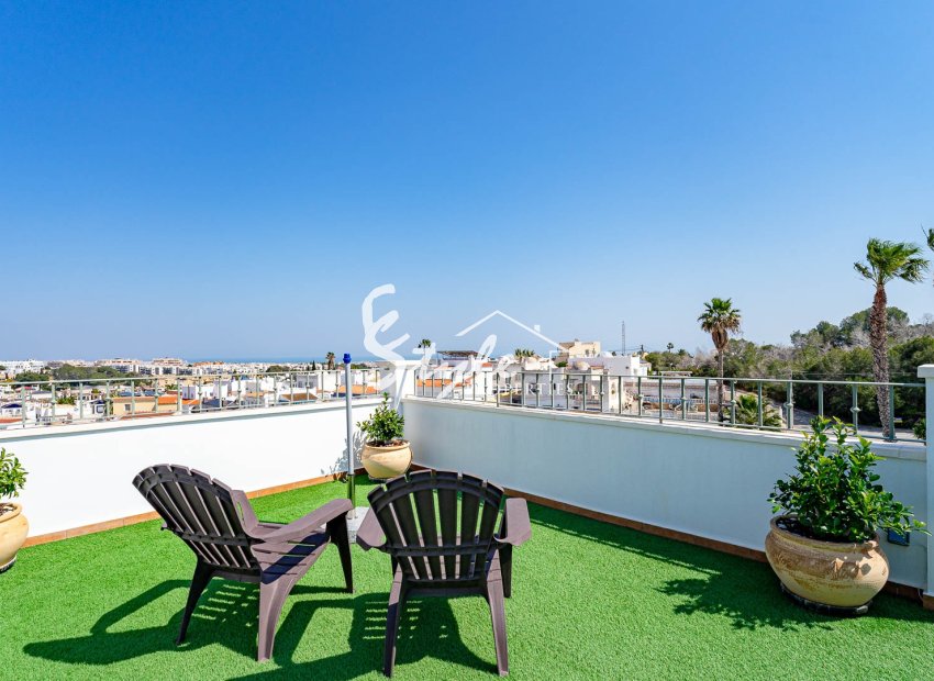 Продается дом в урбанизации Blue Lagoon, Orihuela Costa, Costa Blanca. ID 2522