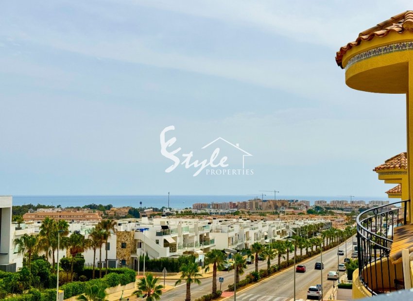 Продается квартира на верхнем этаже с видом на море в Синьюэлика, Пунта Прима, Коста Бланка. ID3557