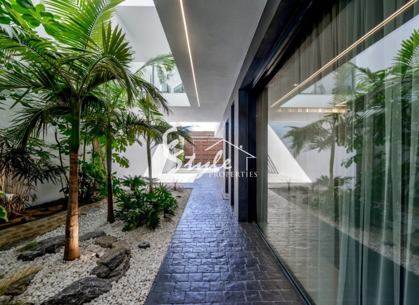 Продается новая роскошная вилла с видом на море в Финестрате, Коста Бланка, Испания. ОN1778