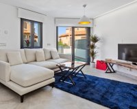 Продается новая вилла с бассейном, в 150m от моря в La Mata.ON1350 