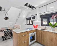 Продается новая вилла с бассейном, в 150m от моря в La Mata.ON1350 