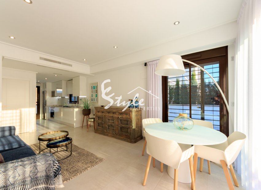 Продается новый таунхаус в Пилар де ла Орадада, Коста Бланка, Испания. ON1478