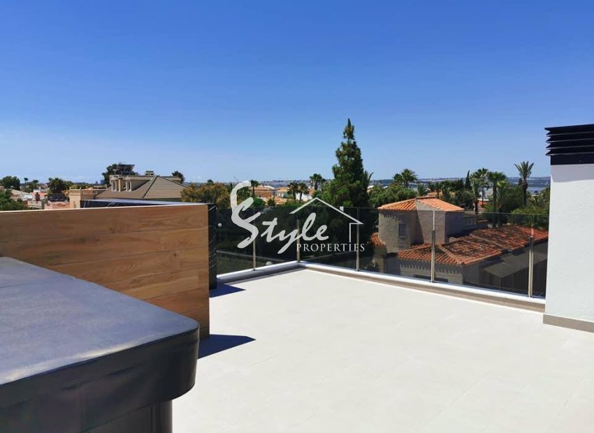 Продается современная вилла в Ла Флорида, Торревьеха, Коста Бланка, Испания. ON1468