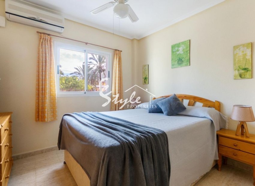 Продается угловой таунхаус с 3 спальнями в Зениамаре, Плайя Фламенка, Ориуэла Коста. ID2793