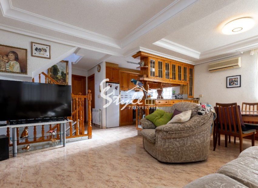 Продается вилла с 3 спальнями и большим подвалом в Лос-Альтос-Ла-Флорида, Коста-Бланка, Испания. ID2322