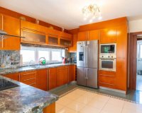 Продается вилла с садом и бассейном в Торревьехе. ID 1814