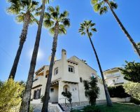 Продается вилла в Вилламартин гольф, Ориуэла Коста, Коста Бланка, Испания. ID 2796