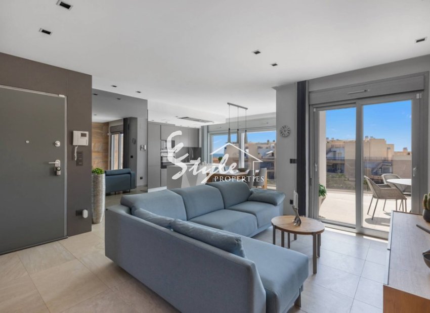 Продаётся роскошный пентхаус с панорамным видом в жилом комплексе Bioko DeLUX в Кабо Роиг, Ориуэла Коста, Коста Бланка. ID1964