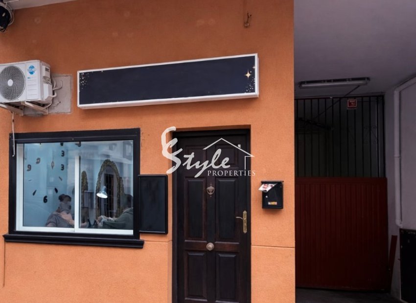 Ready-to-Use Commercial Space in the center of Torrevieja, Costa Blanca, Spain. ID037
