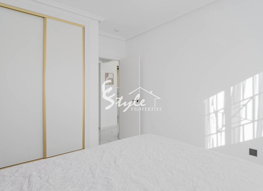 Resale - 1. Apartment / flat - Orihuela Costa  - Playa Flamenca