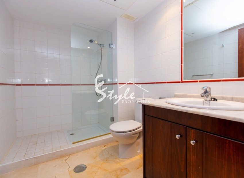 Resale - 1. Apartment / flat - Punta Prima