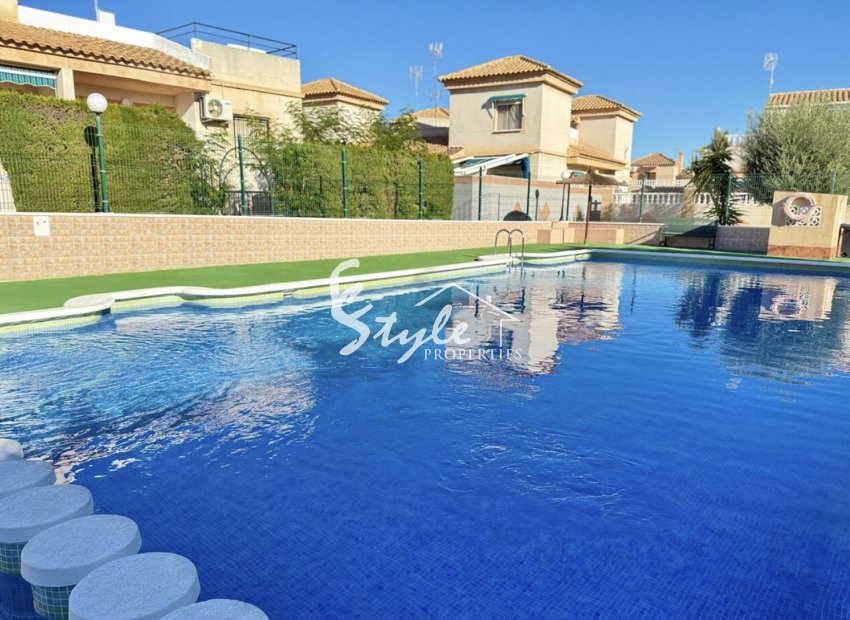 Resale - 2. Townhouse - Punta Prima