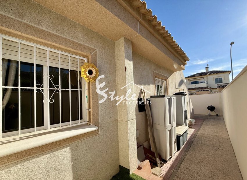 Resale - 2. Townhouse - Punta Prima