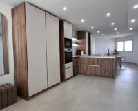 Resale - Apartament / Duplex - Torrevieja - Playa Acequion