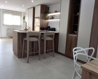 Resale - Apartament / Duplex - Torrevieja - Playa Acequion