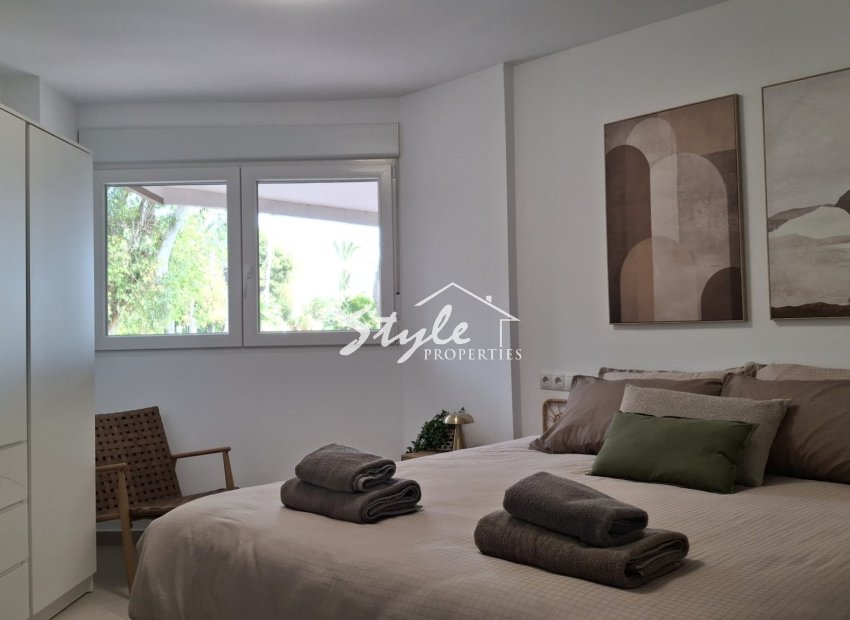Resale - Apartament / Duplex - Torrevieja - Playa Acequion
