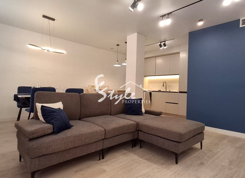 Resale - Apartament / Duplex - Torrevieja - Playa Acequion