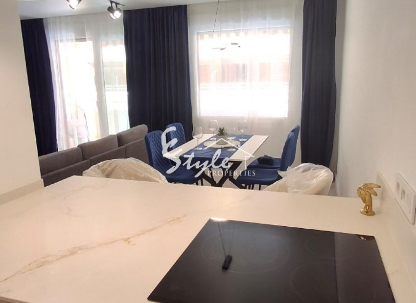 Resale - Apartament / Duplex - Torrevieja - Playa Acequion