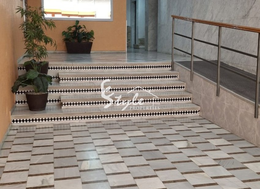 Resale - Apartament / Duplex - Torrevieja - Playa Acequion