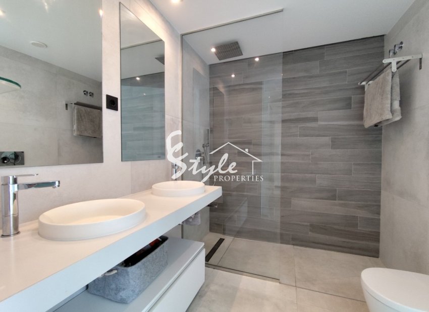 Resale - Apartament  - El Raso