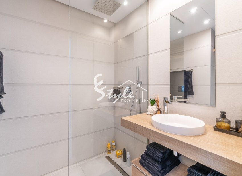 Resale - Apartament  - Guardamar - El Raso