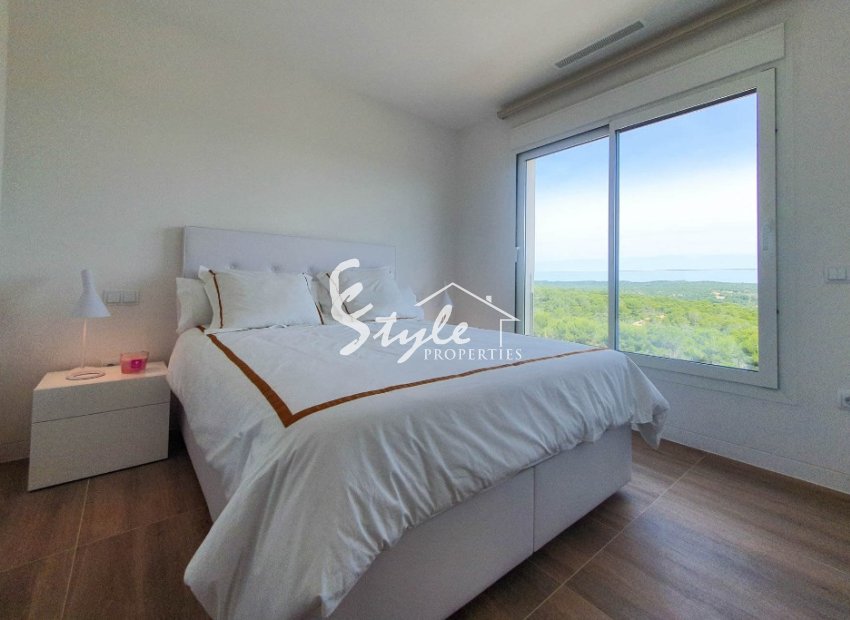 Resale - Apartament  - Las Colinas Golf