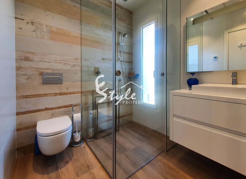 Resale - Apartament  - Las Colinas Golf