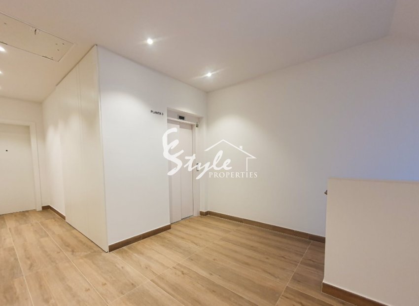 Resale - Apartament  - Las Colinas Golf