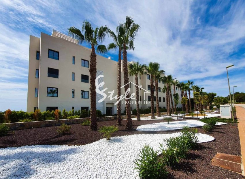 Resale - Apartament  - Las Colinas Golf