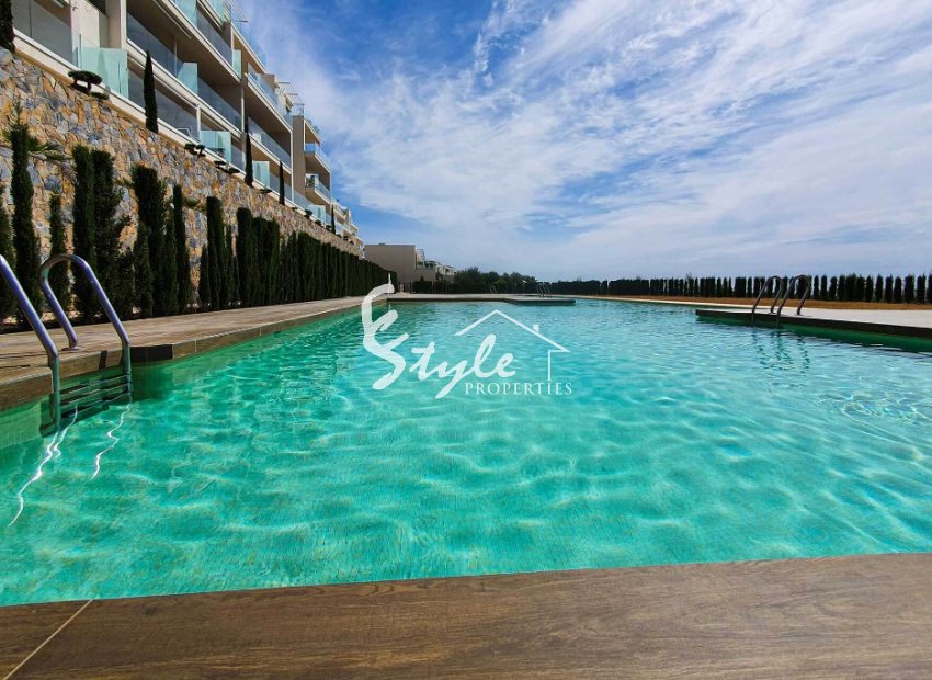 Resale - Apartament  - Las Colinas Golf