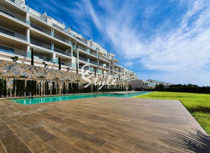 Resale - Apartament  - Las Colinas Golf