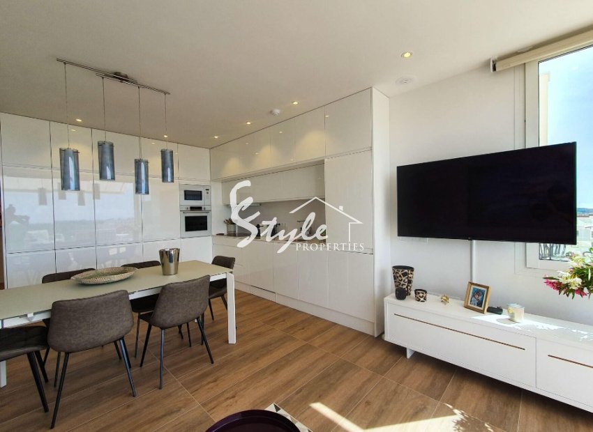 Resale - Apartament  - Las Colinas Golf