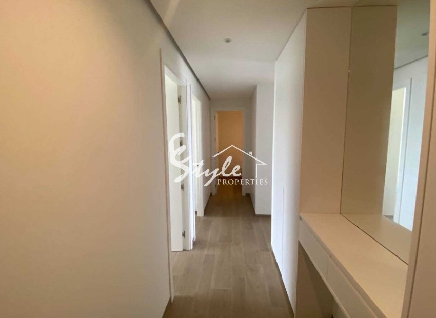 Resale - Apartament  - Las Colinas Golf